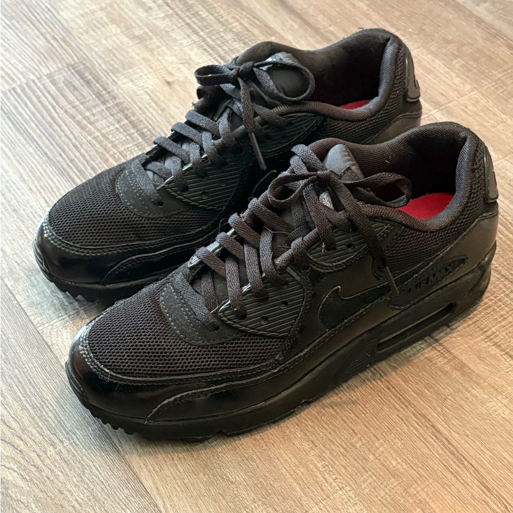 Nike Air Max 90 Sneakers